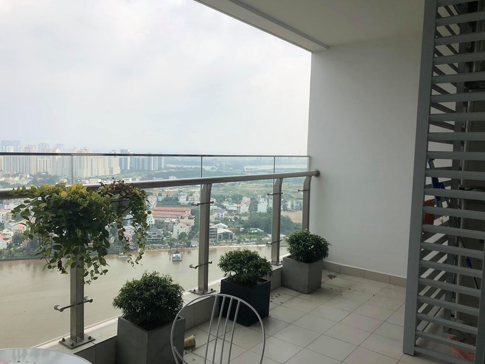 Cho thuê căn 4PN tòa Park 3 Vinhomes Central Park. Giá 2800$/tháng. Lh: 0789625847